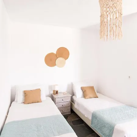 Anna's Mykonos Town