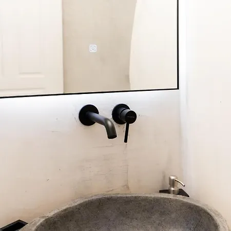 Anna's Apartment *